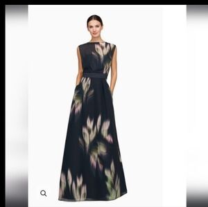 NWOT Tess Gown by Kay Unger